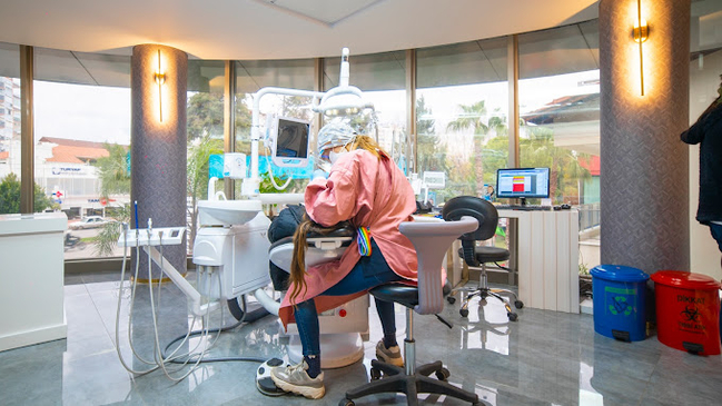 Slider image (9) Ballipinar Dental Centre